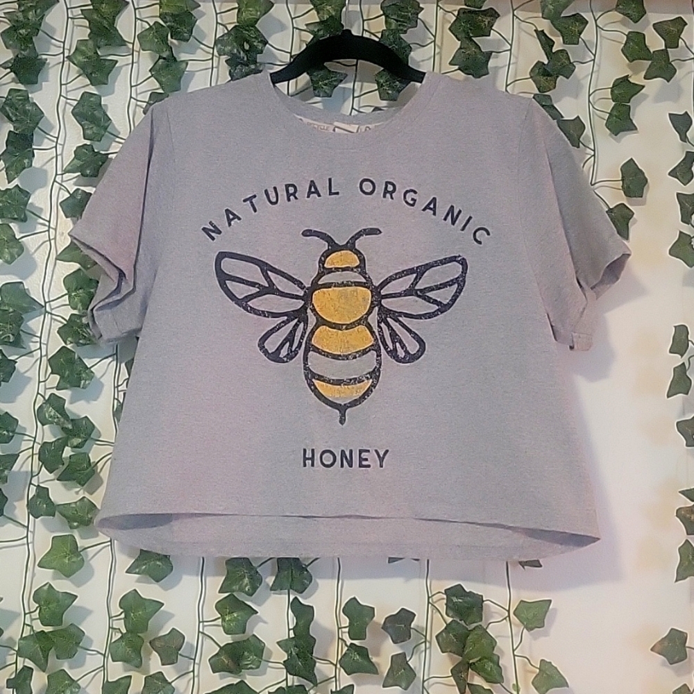 Recycled Threads • Bee Cropped Tee • Medium